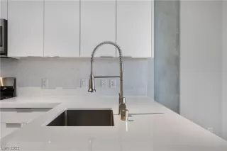 Photo #3: 2517766 Listing