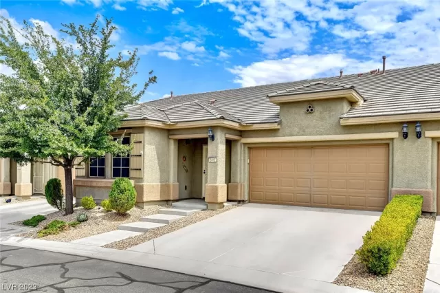 MLS: 2517770 Condo For Sale