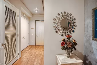 Photo #2: 2517795 Listing