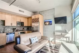 Photo #4: 2517795 Listing