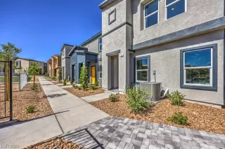 Photo #5: 2517807 Listing