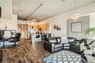 Photo #2: 2517819 Listing