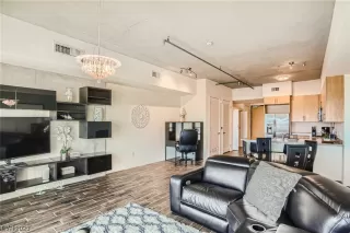 Photo #4: 2517819 Listing