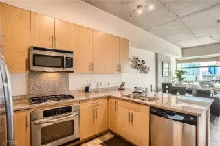 Photo #5: 2517819 Listing