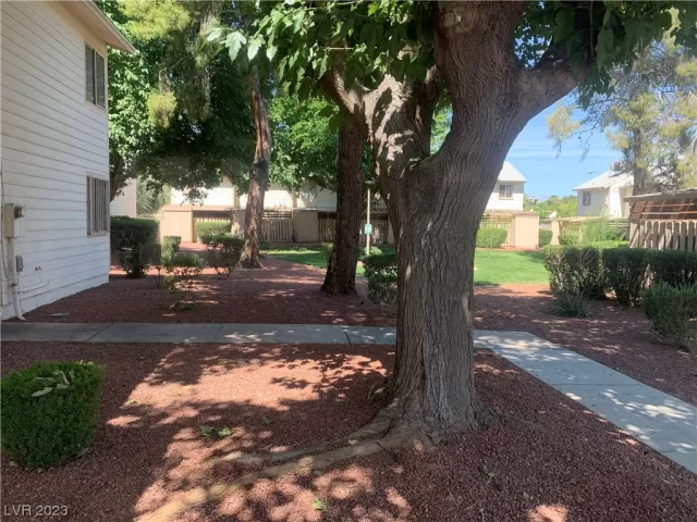 MLS: 2517836 Condo For Sale