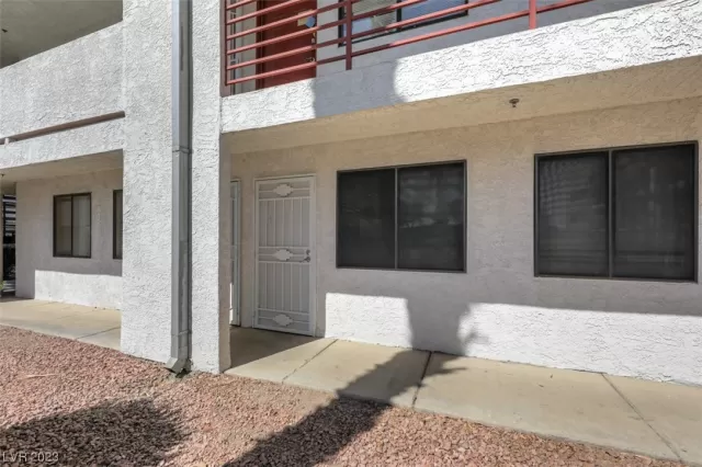 MLS: 2517935 Condo For Sale