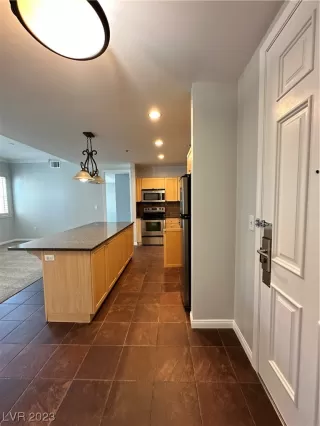 Photo #5: 2517940 Listing 