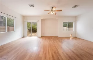 Photo #4: 2517953 Listing