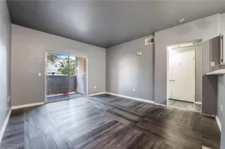 Photo #5: 2517955 Listing