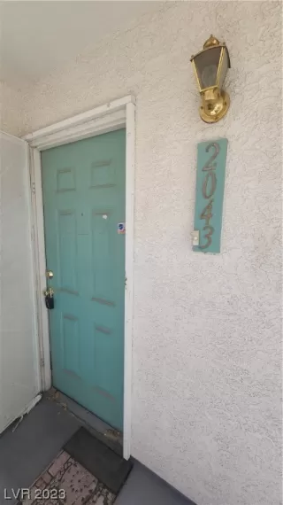 Photo #2: 2517959 Listing