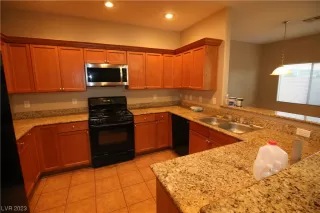 Photo #6: 2518063 Listing 