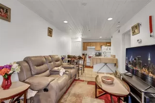 Photo #4: 2518086 Listing