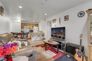 Photo #5: 2518086 Listing