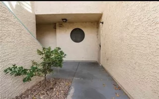 Photo #1: 2518100 Listing 