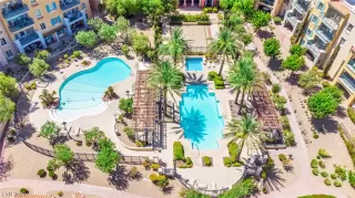 Photo #2: 2518126 Listing