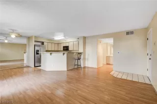 Photo #3: 2518138 Listing 