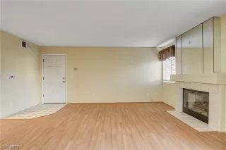 Photo #6: 2518138 Listing 