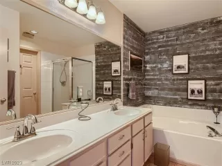 Photo #5: 2518148 Listing