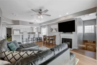 Photo #2: 2518161 Listing 