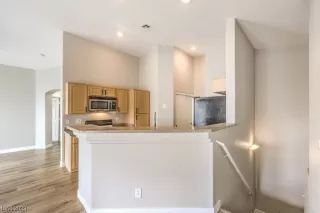 Photo #3: 2518182 Listing