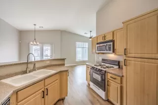 Photo #6: 2518182 Listing