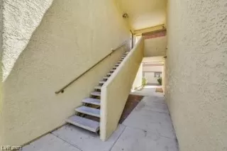 Photo #2: 2518208 Listing 