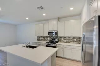 Photo #6: 2518287 Listing 