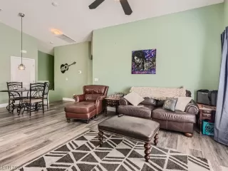 Photo #3: 2518307 Listing