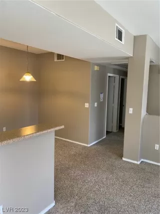 Photo #6: 2518340 Listing 