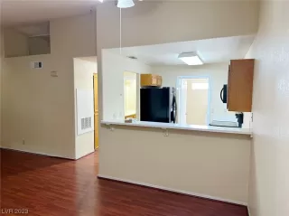 Photo #4: 2518365 Listing 