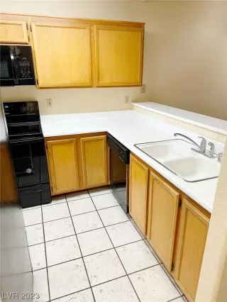 Photo #6: 2518365 Listing 