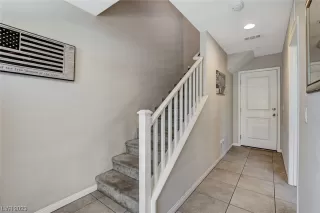 Photo #5: 2518374 Listing