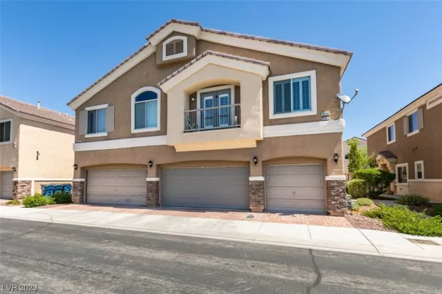 MLS: 2518392 Condo For Sale