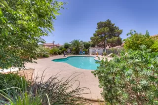 Photo #1: 2518416 Listing 