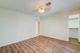 Photo #5: 2518416 Listing 