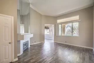 Photo #1: 2518453 Listing