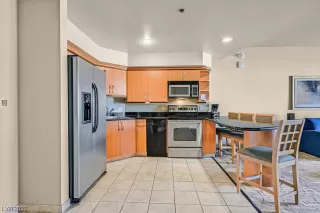 Photo #6: 2518459 Listing