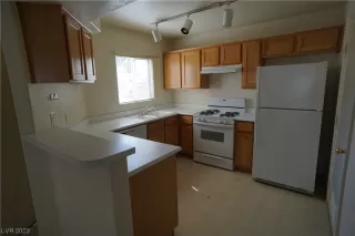 Photo #4: 2518489 Listing 