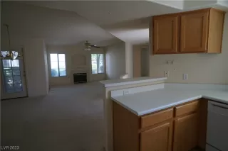 Photo #5: 2518489 Listing 