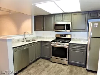 Photo #5: 2518505 Listing 