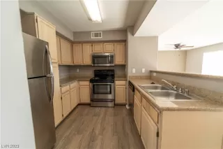 Photo #6: 2518529 Listing