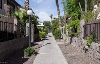 Photo #2: 2518560 Listing