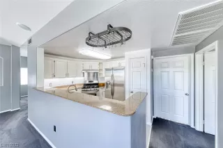 Photo #5: 2518561 Listing 