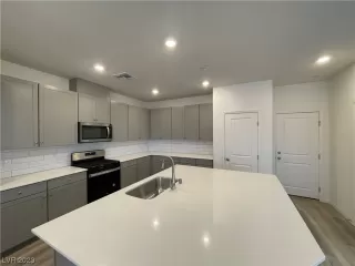 Photo #1: 2518573 Listing 