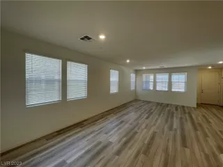 Photo #3: 2518573 Listing 