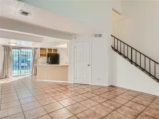 Photo #2: 2518580 Listing