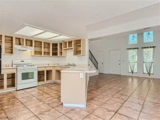 Photo #3: 2518580 Listing