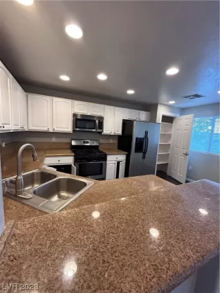 Photo #1: 2518590 Listing 