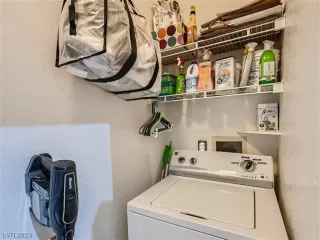 Photo #5: 2518611 Listing 