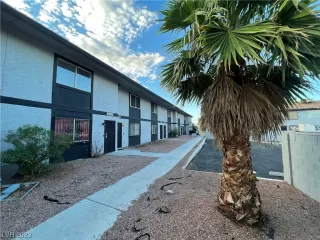 Photo #1: 2518634 Listing 